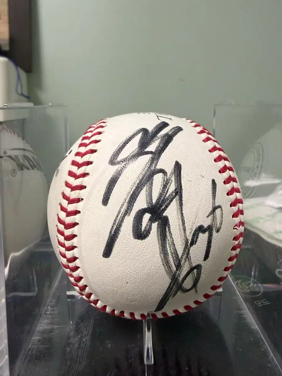 イ・スンヨム サインボール 出品 max 公式球 - メルカリ