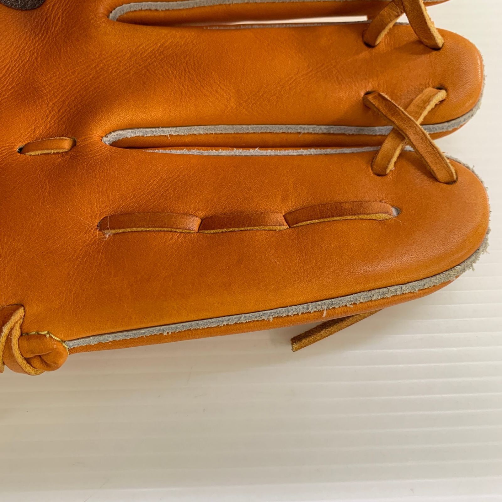 ドナイヤ Donaiya  軟式 大人 一般 投手用 グローブ グラブ 右投げ DJNP 中古品  野球 7830 ドナイヤ Donaiya 軟式 大人 一般 投手用 グローブ グラブ 右投げ DJNP