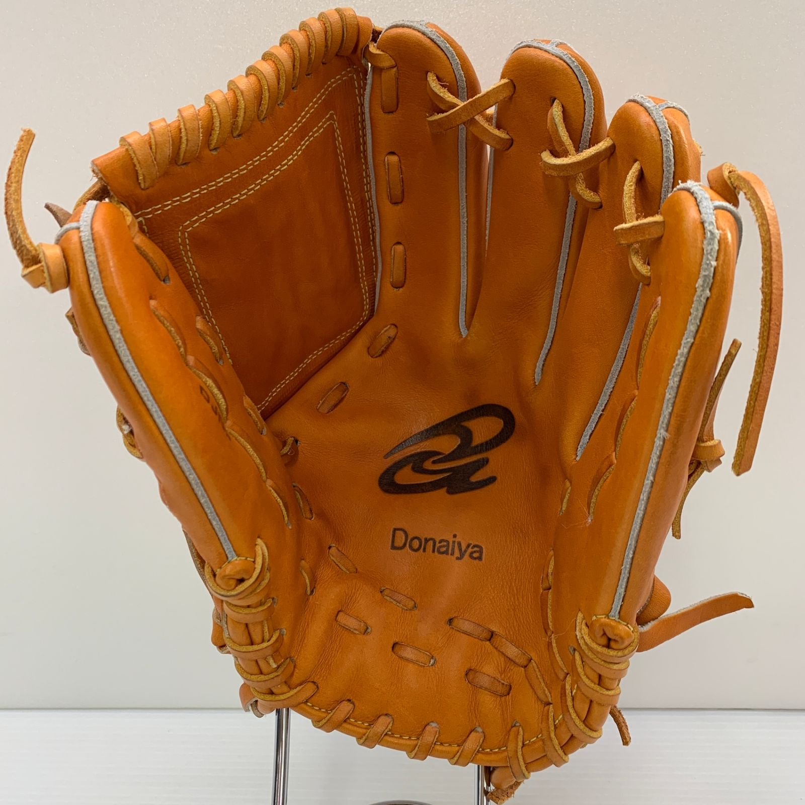 ドナイヤ Donaiya  軟式 大人 一般 投手用 グローブ グラブ 右投げ DJNP 中古品  野球 7830 ドナイヤ Donaiya 軟式 大人 一般 投手用 グローブ グラブ 右投げ DJNP