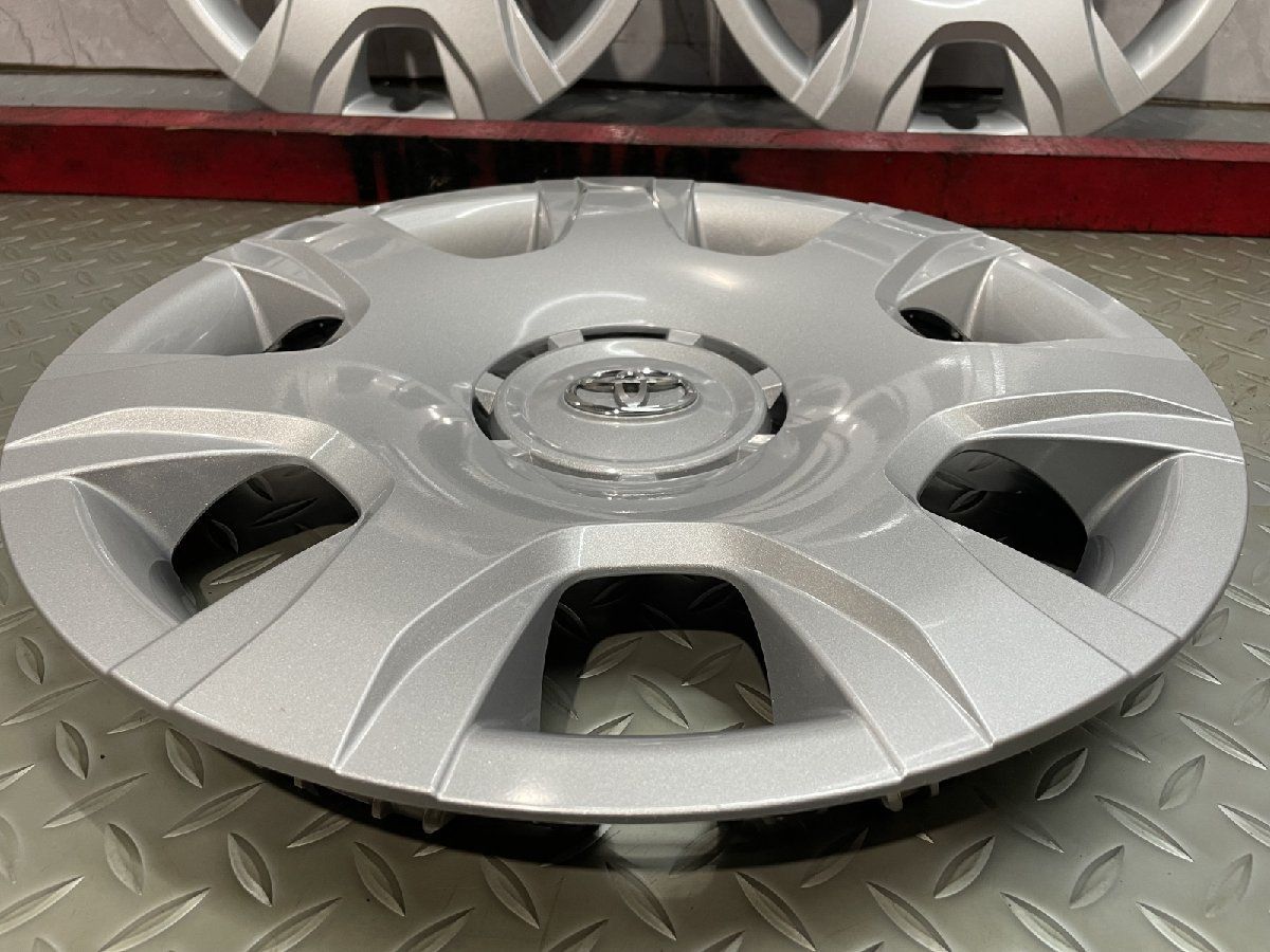 送料無料】【新品】TOYOTA トヨタ 200系ハイエース 純正ホイール