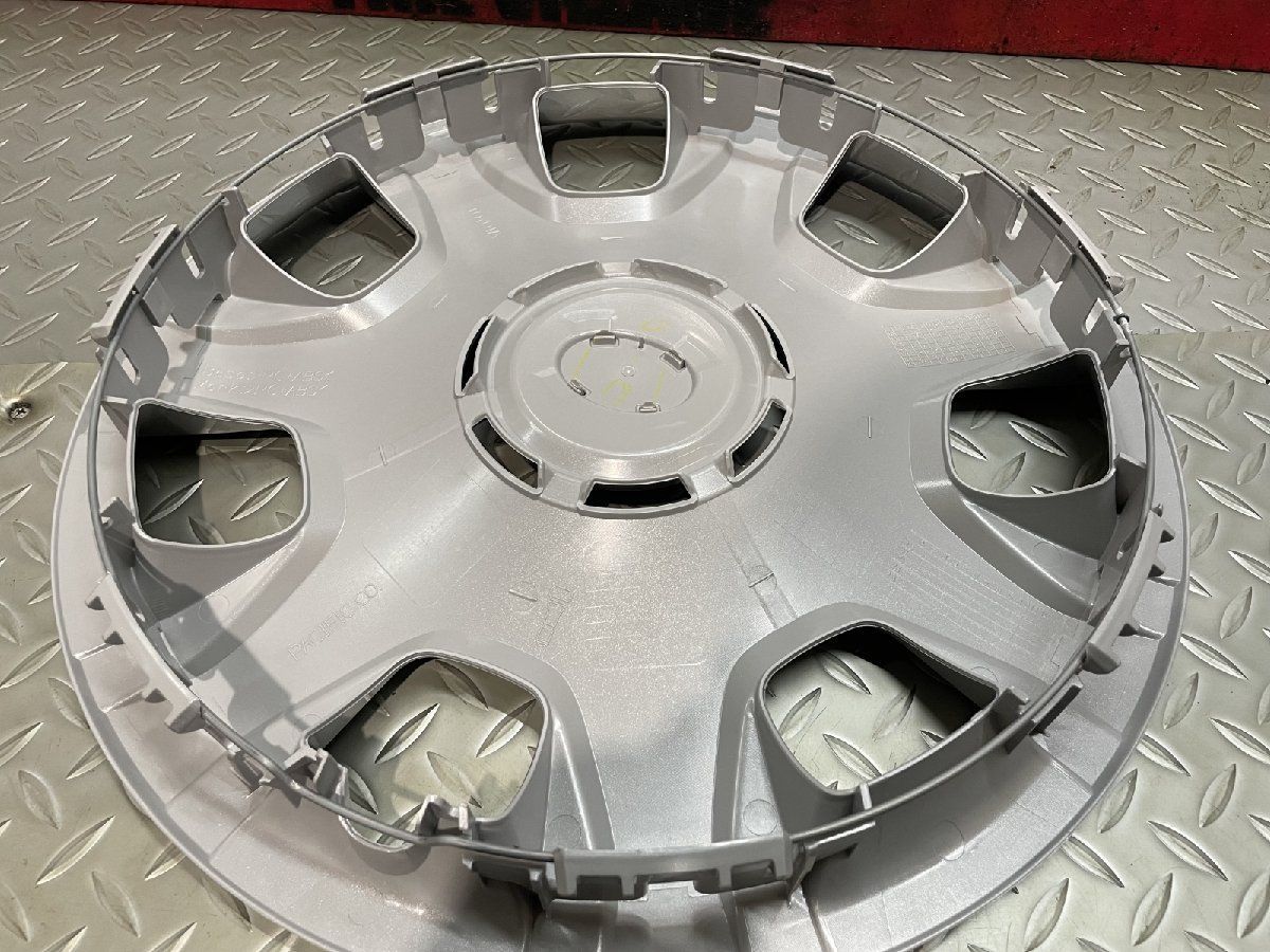 送料無料】【新品】TOYOTA トヨタ 200系ハイエース 純正ホイール
