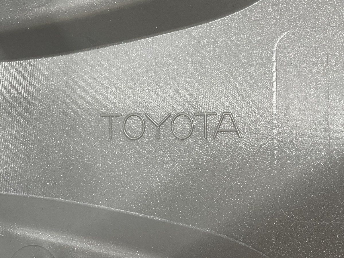 送料無料】【新品】TOYOTA トヨタ 200系ハイエース 純正ホイール 