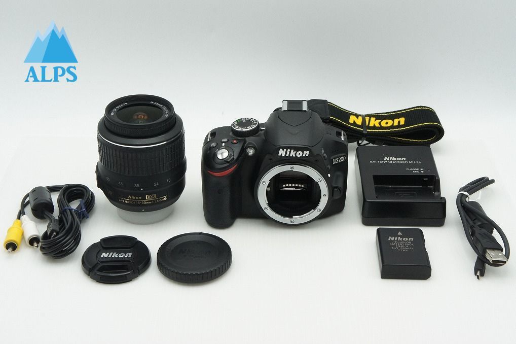 良品 Nikon ニコン D3200 ボディ + AF-S DX NIKKOR 18-55mm VR レンズ