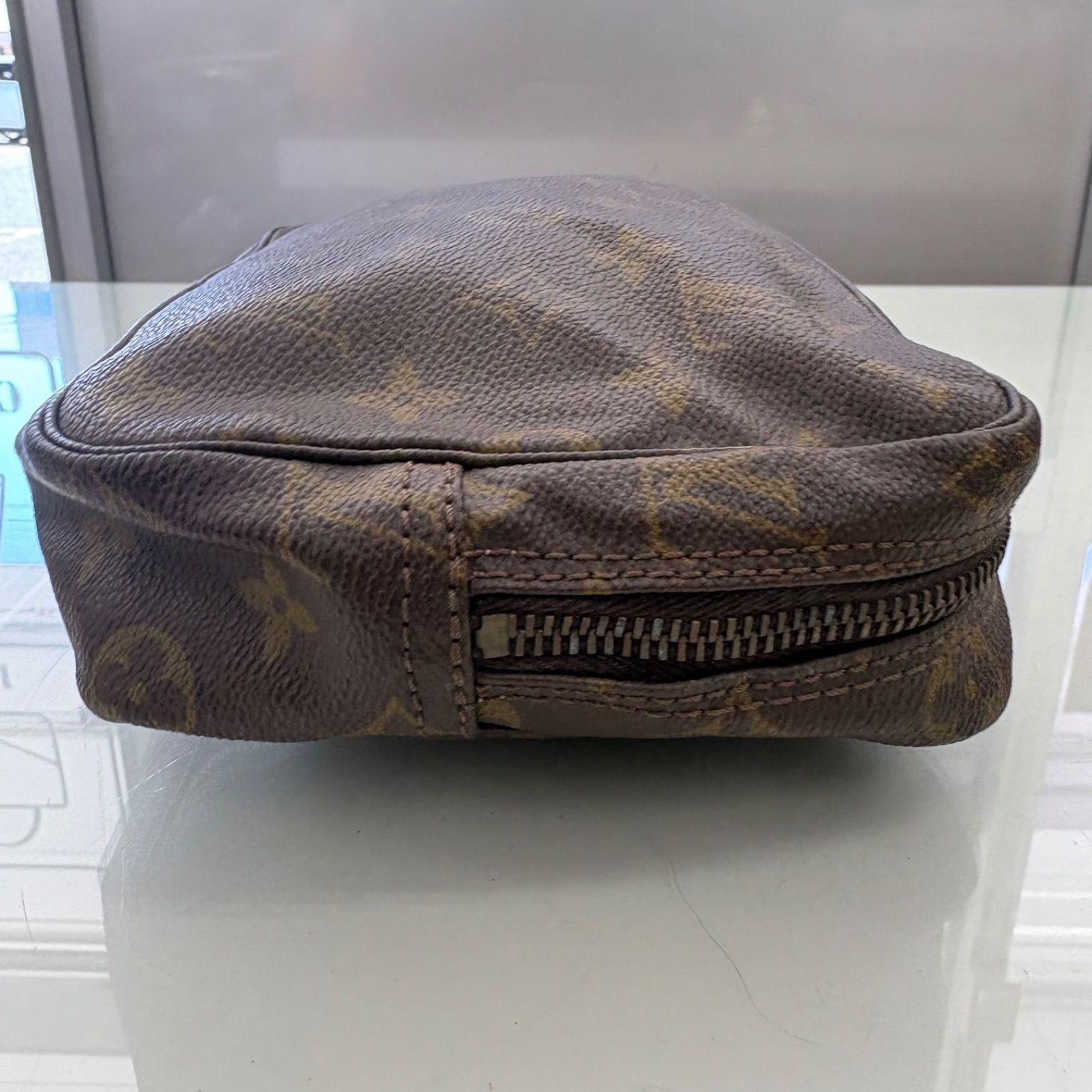 LOUIS VUITTON (ルイヴィトン) モノグラム トゥルーストワレット23