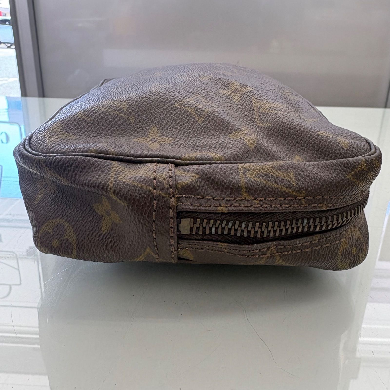 LOUIS VUITTON (ルイヴィトン) モノグラム トゥルーストワレット23