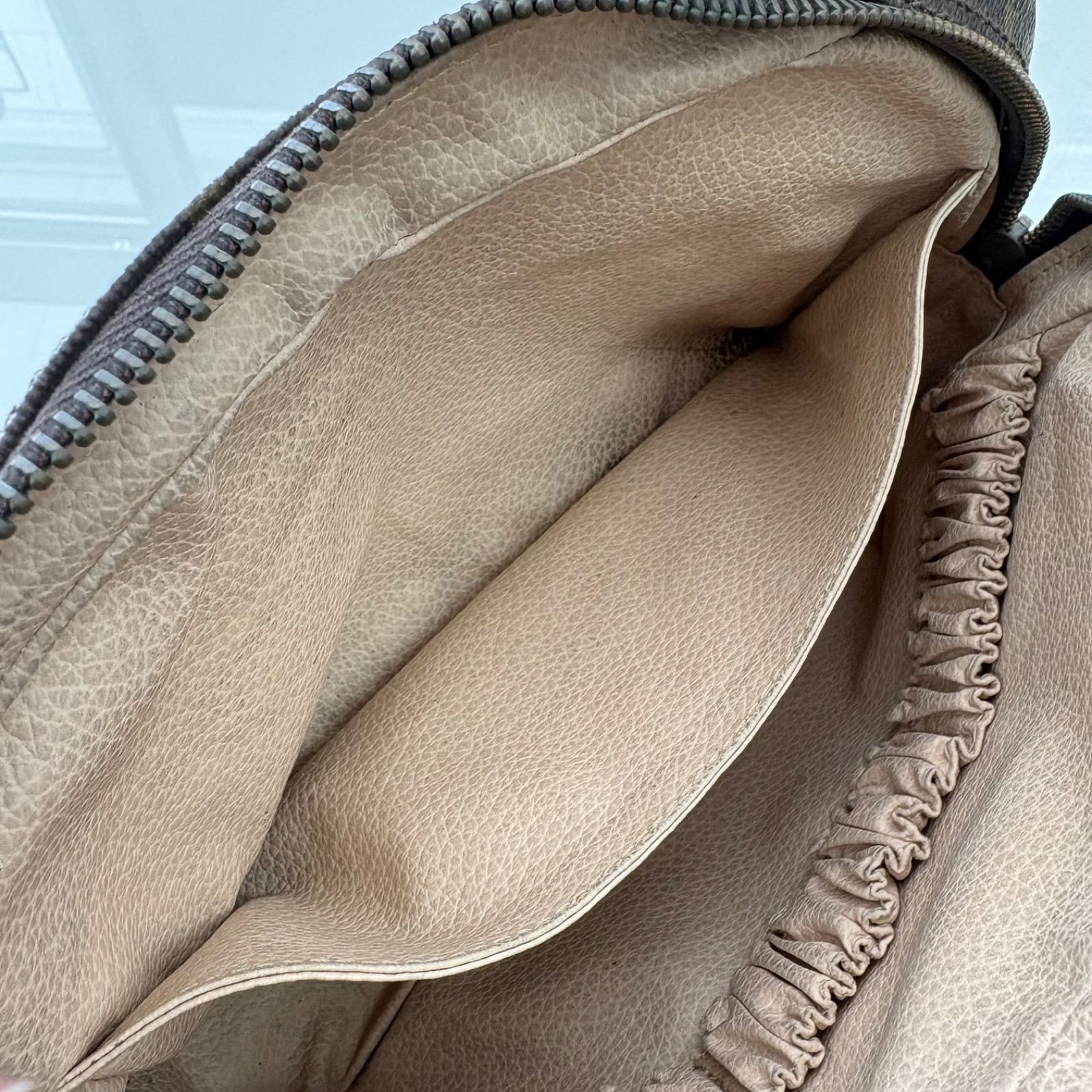 LOUIS VUITTON (ルイヴィトン) モノグラム トゥルーストワレット23