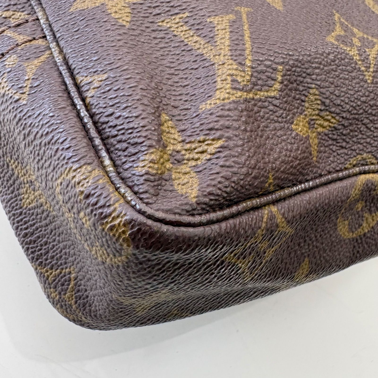 LOUIS VUITTON (ルイヴィトン) モノグラム トゥルーストワレット23