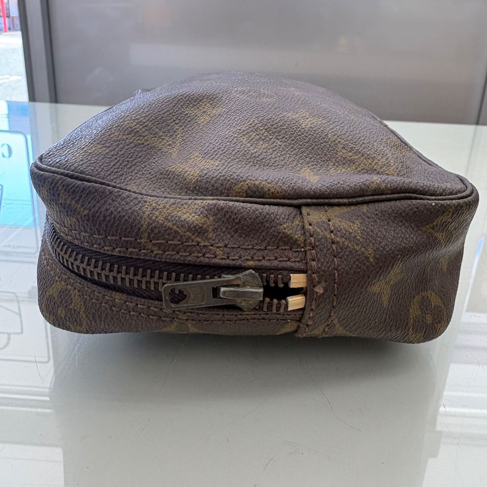 LOUIS VUITTON (ルイヴィトン) モノグラム トゥルーストワレット23