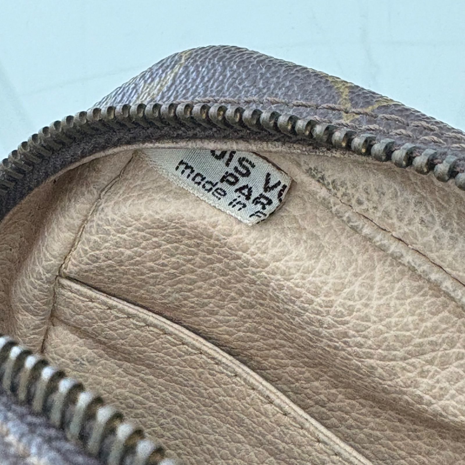 LOUIS VUITTON (ルイヴィトン) モノグラム トゥルーストワレット23