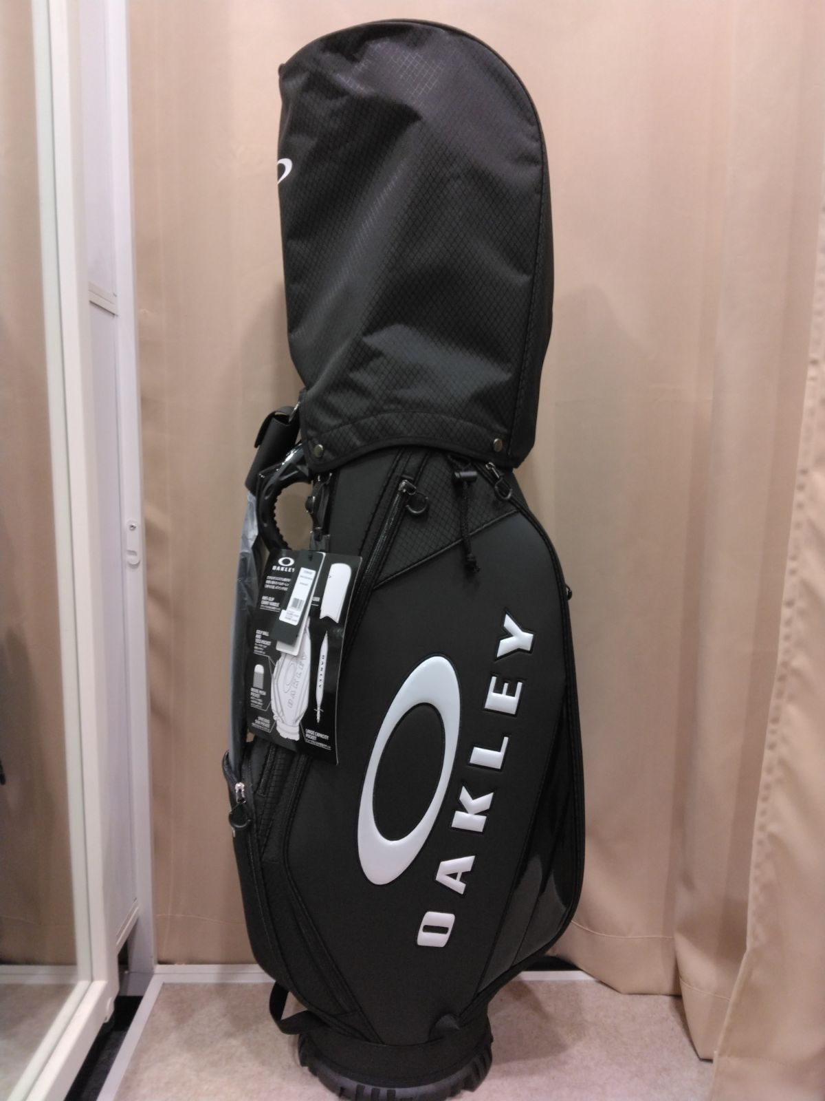  Cb 未使用 オークリー Oakley Golf Bag 18.0 FOS901967-02E 9.5型 47インチ対応 新橋店 レインウェア ゴルフバッグ キャディバッグ ゴルフ