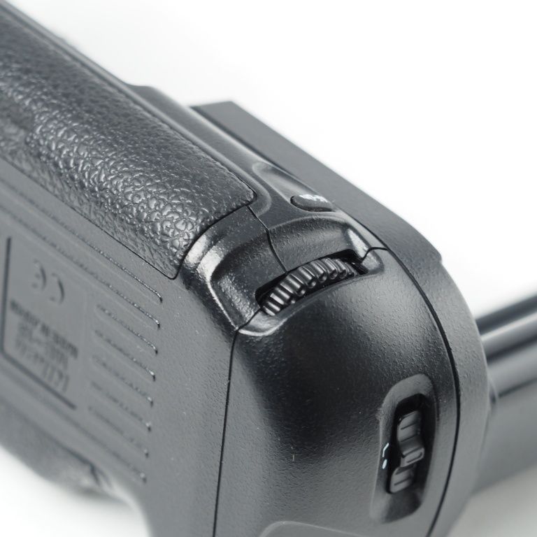 Nikon MB-15 マルチパワーバッテリーパック F100用 MB15 #14648 【公式