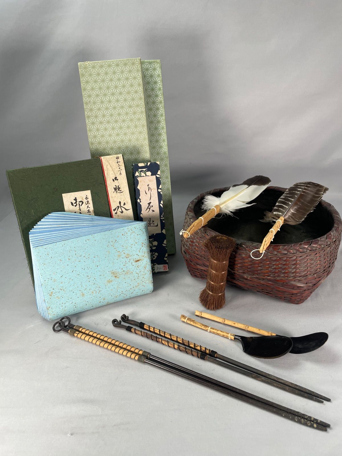 茶道具】炭点前セット(竹組炭斗、火箸、釜敷、灰匙、羽箒) 炭道具407