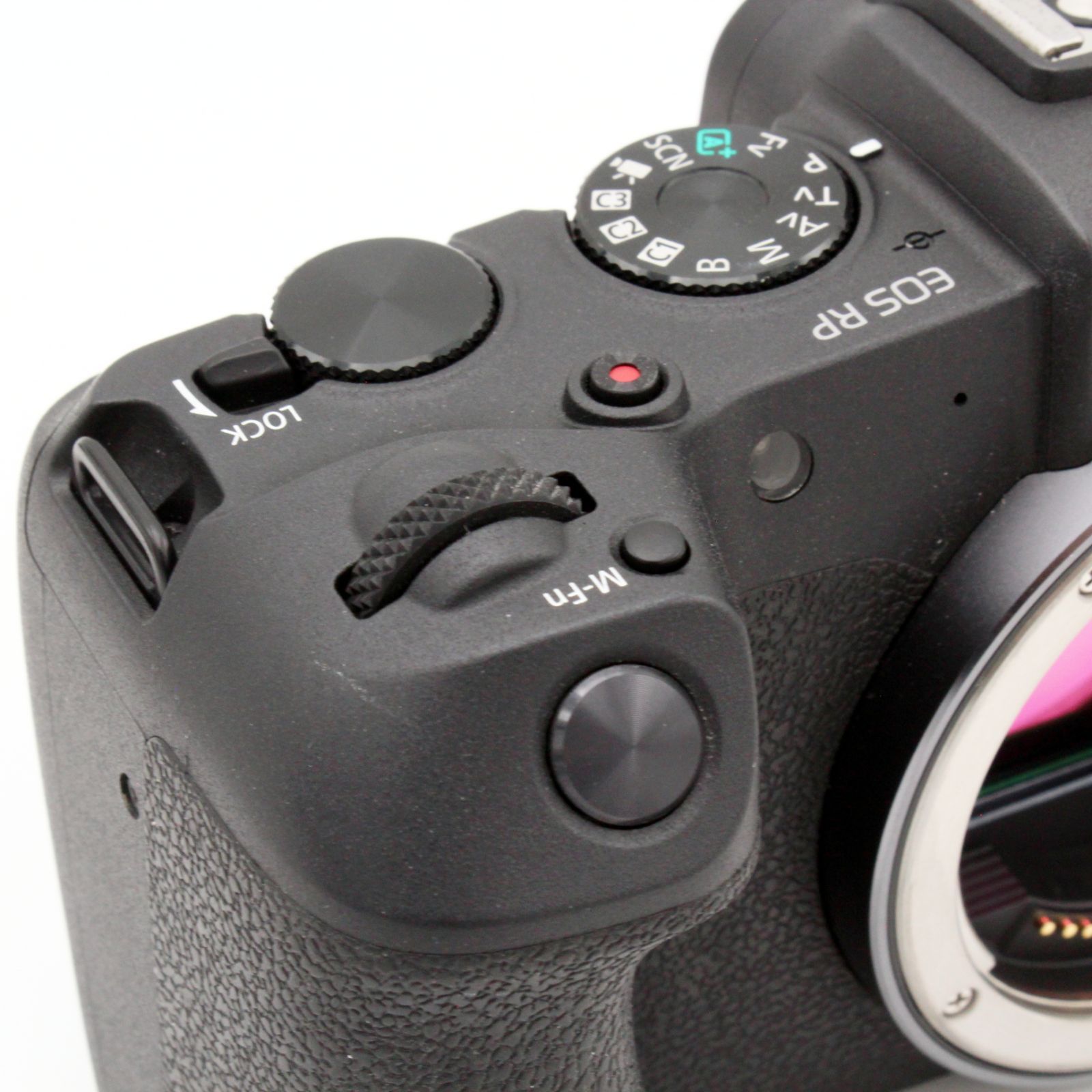 わずかシャッター数2000枚以下【新品級】CANON EOS RP#9101 - メルカリ