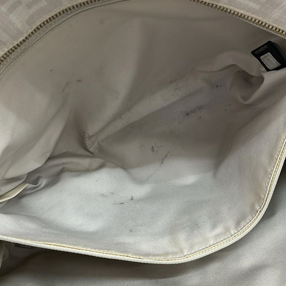FENDI(フェンディ) ショルダーバッグ ズッカ柄 8BH185 アイボリー 