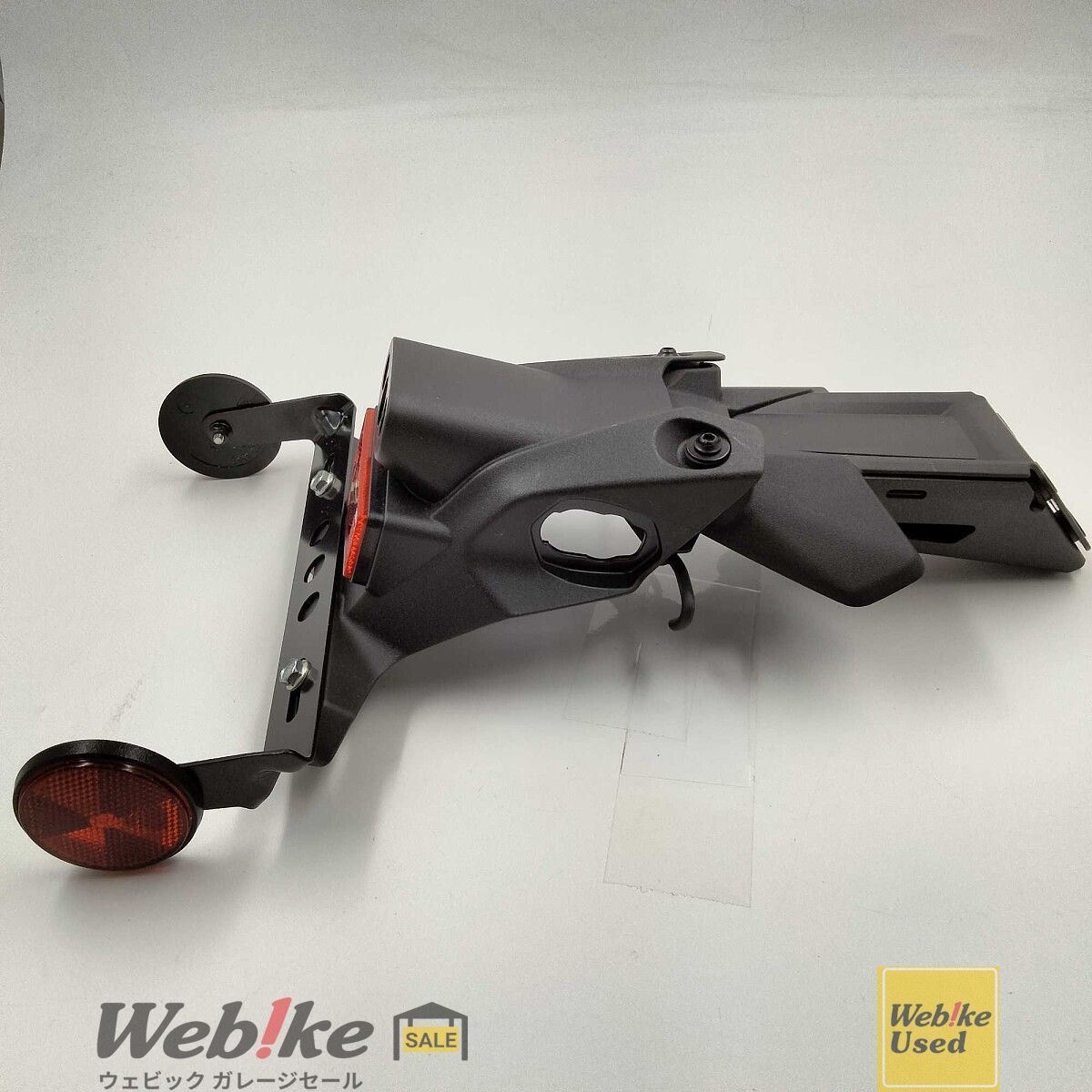 カワサキ純正中古パーツ ZX-4R SE リアフェンダー 35019-0670