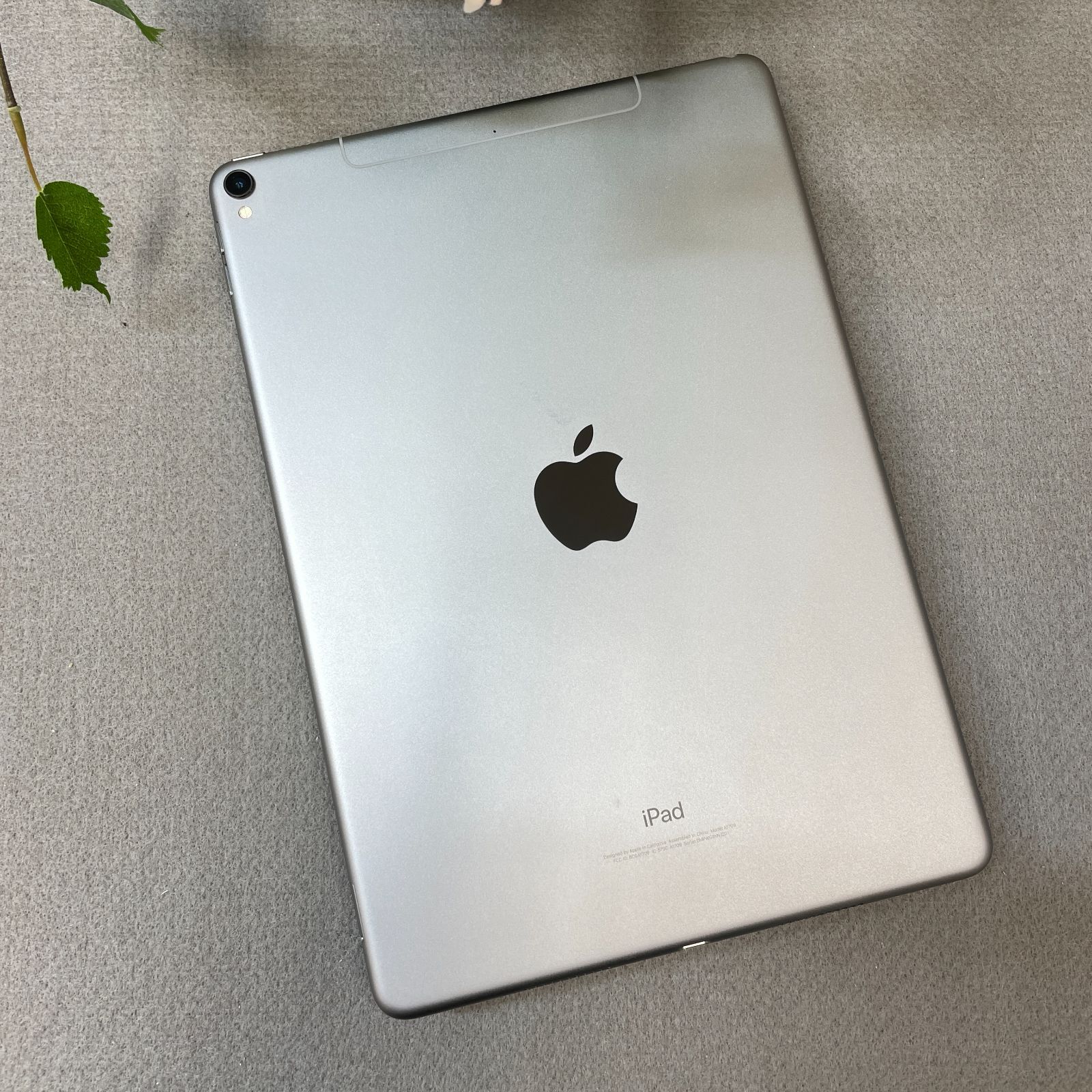 iPad Pro 10.5 64GB Docomo SIMフリー - メルカリ