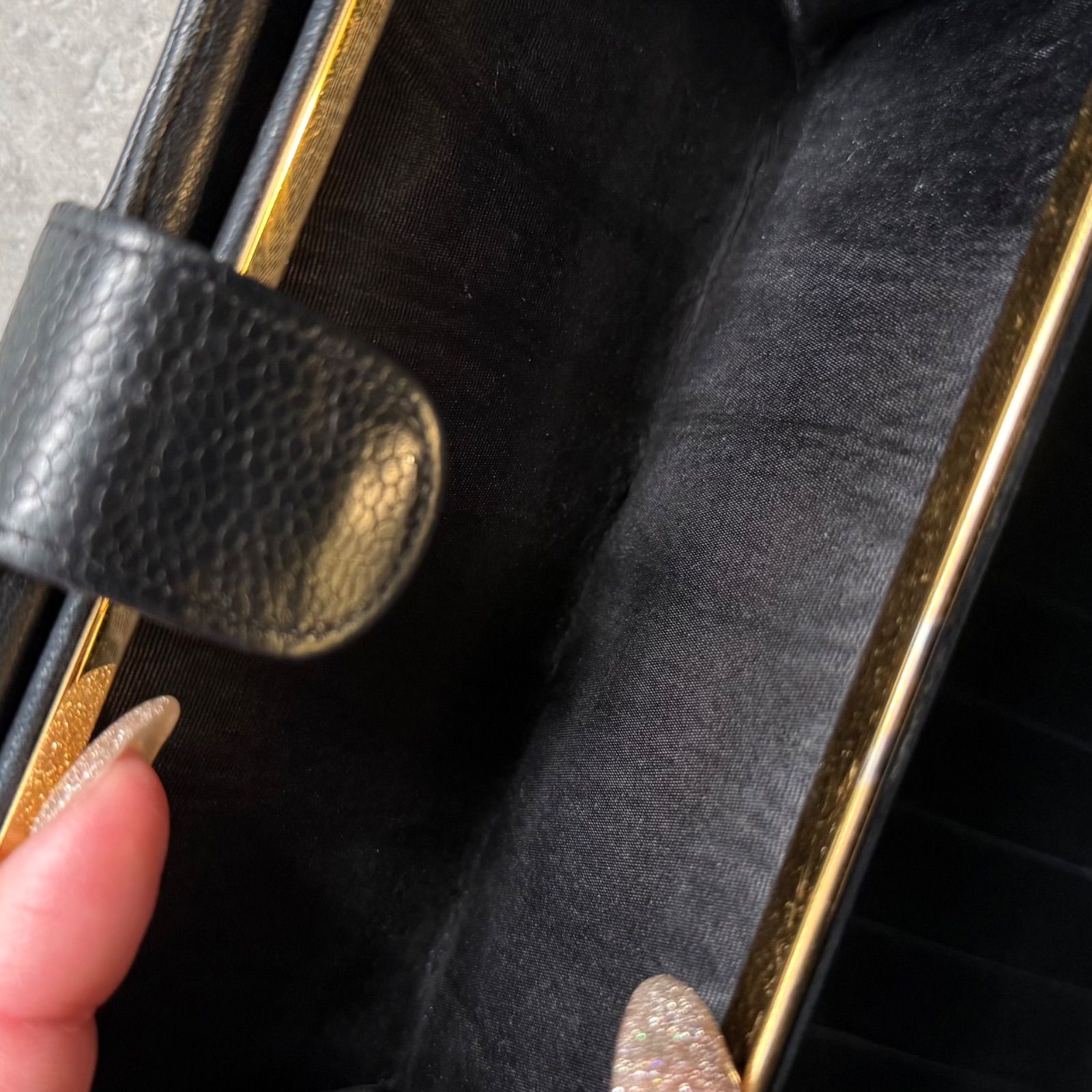 CHANEL シャネル キャビアスキン がま口財布 ココマーク デカココ 