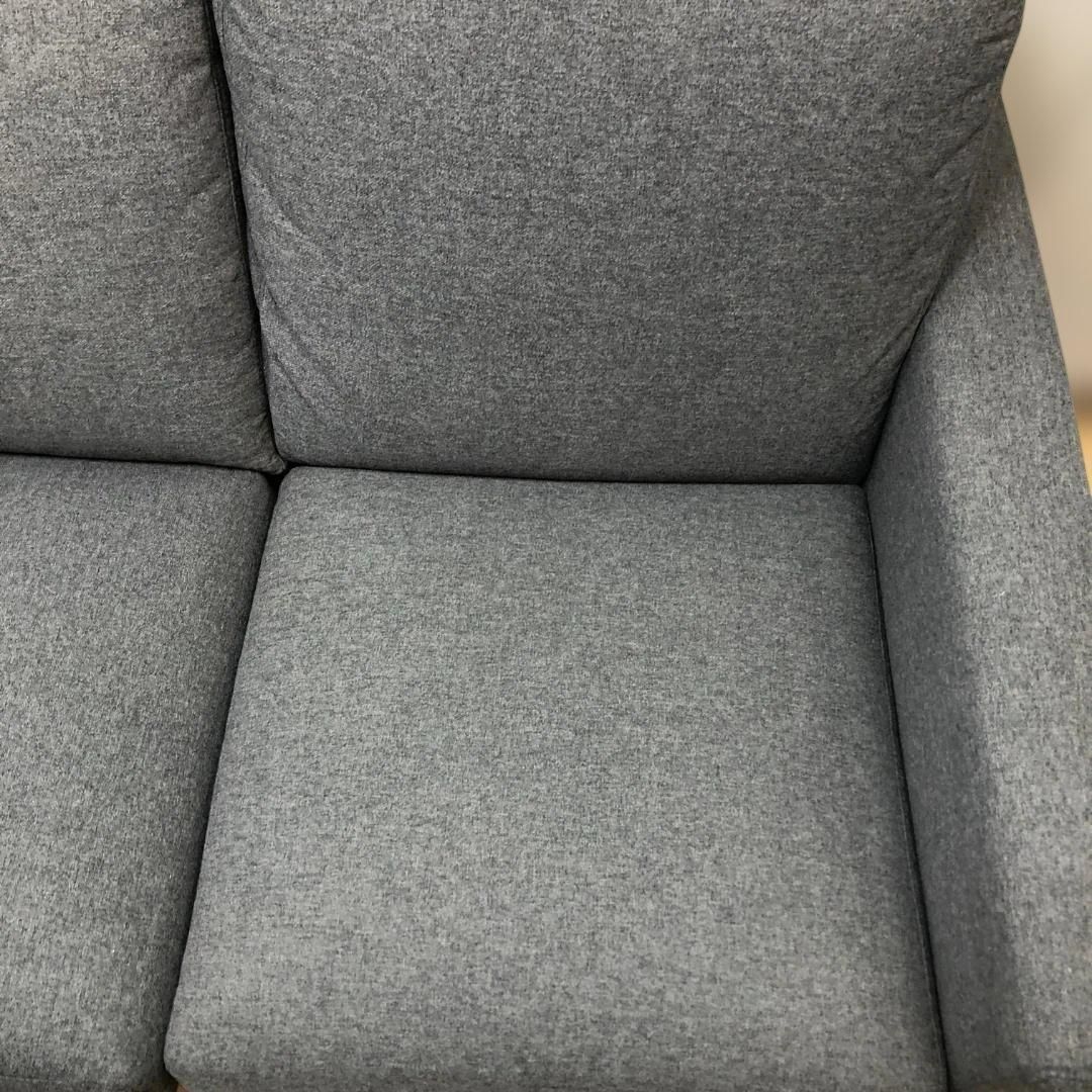 ヘッドレスト付 コンパクトサイズ