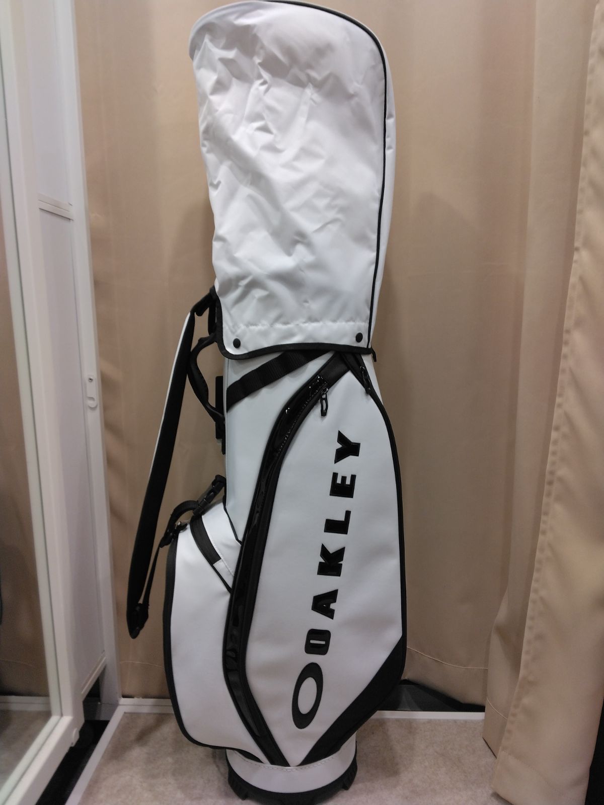  Cb 未使用 オークリー Oakley Caddie Bag 19.0 8.5型 47インチ対応 2026年モデル 新橋店 格安ゴルフ用品 ゴルフバッグ キャディバッグ ゴルフ