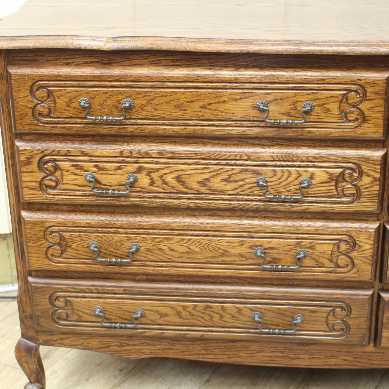 736)三越家具「ブルージュ/Brugge」シリーズの4段8杯ワイドチェスト