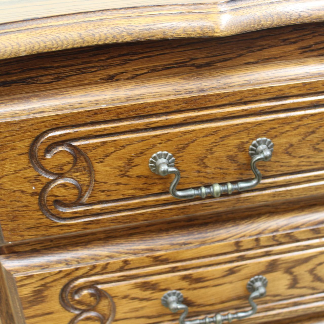 736)三越家具「ブルージュ/Brugge」シリーズの4段8杯ワイドチェスト