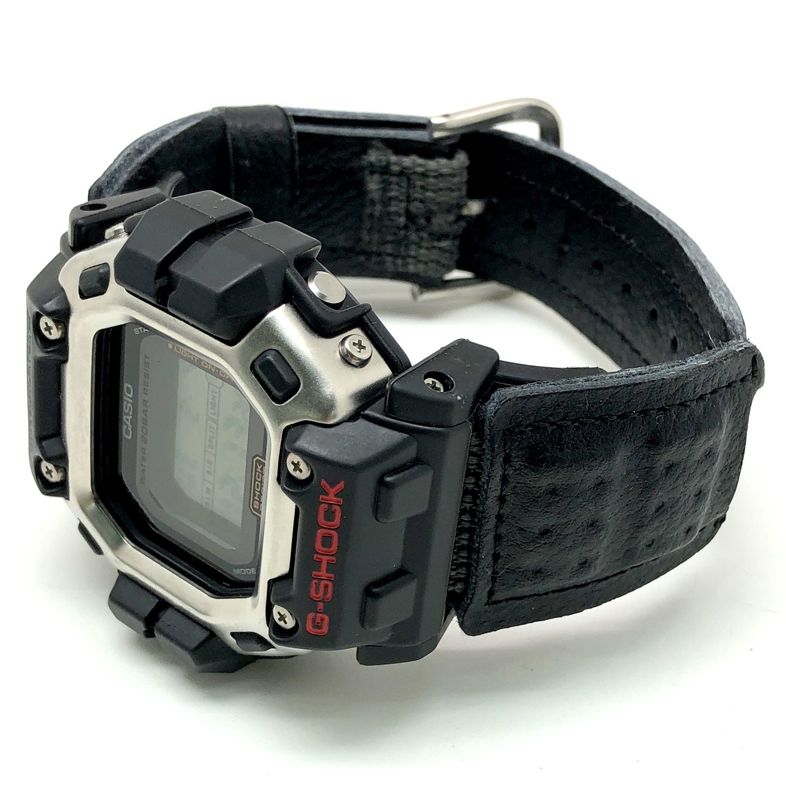 G-SHOCK ジーショック DW-8300D-1 国内20BAR 2代目ガンダム インラインホッキー クロスバンド ブラック 1995年12月発売 G-SHOCK ジーショック DW-8300D-1 国内20BAR 2代目ガンダム インライン