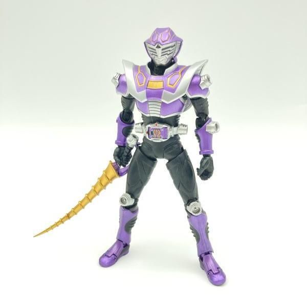 中古】本体のみ、現状品)バンダイ S.H.Figuarts 仮面ライダー王蛇/仮面 