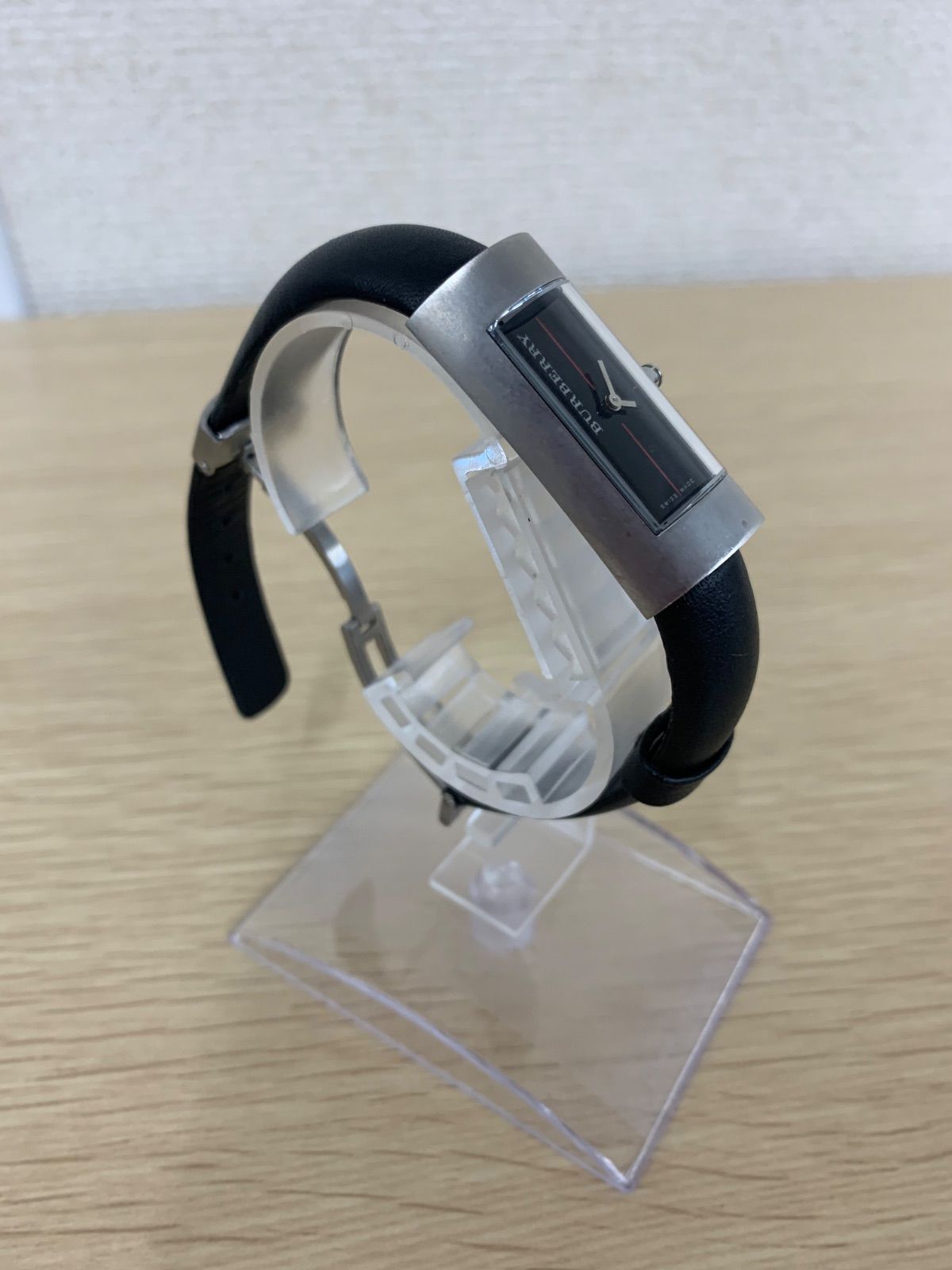 ％2【不動品】BURBERRY バングルウォッチ希少  ブラック  固定されている為大きさ調整不可【時計】【0.5】