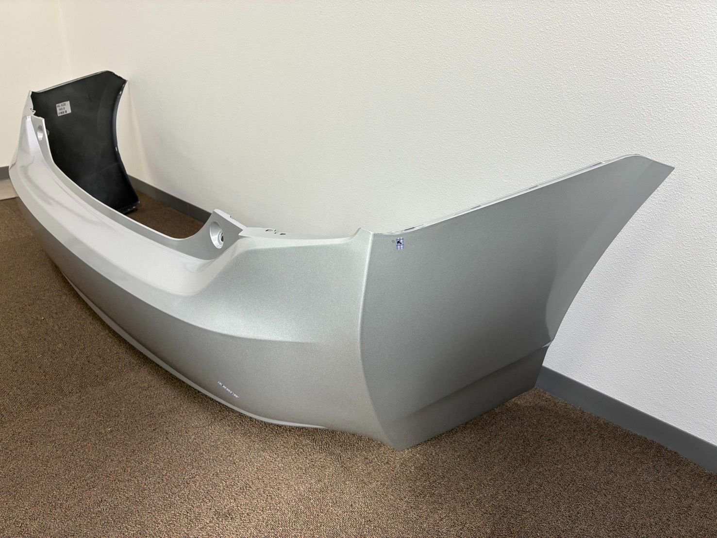 TOYOTA 30系プリウス/30プリウス リアバンパー/シルバー（訳あり