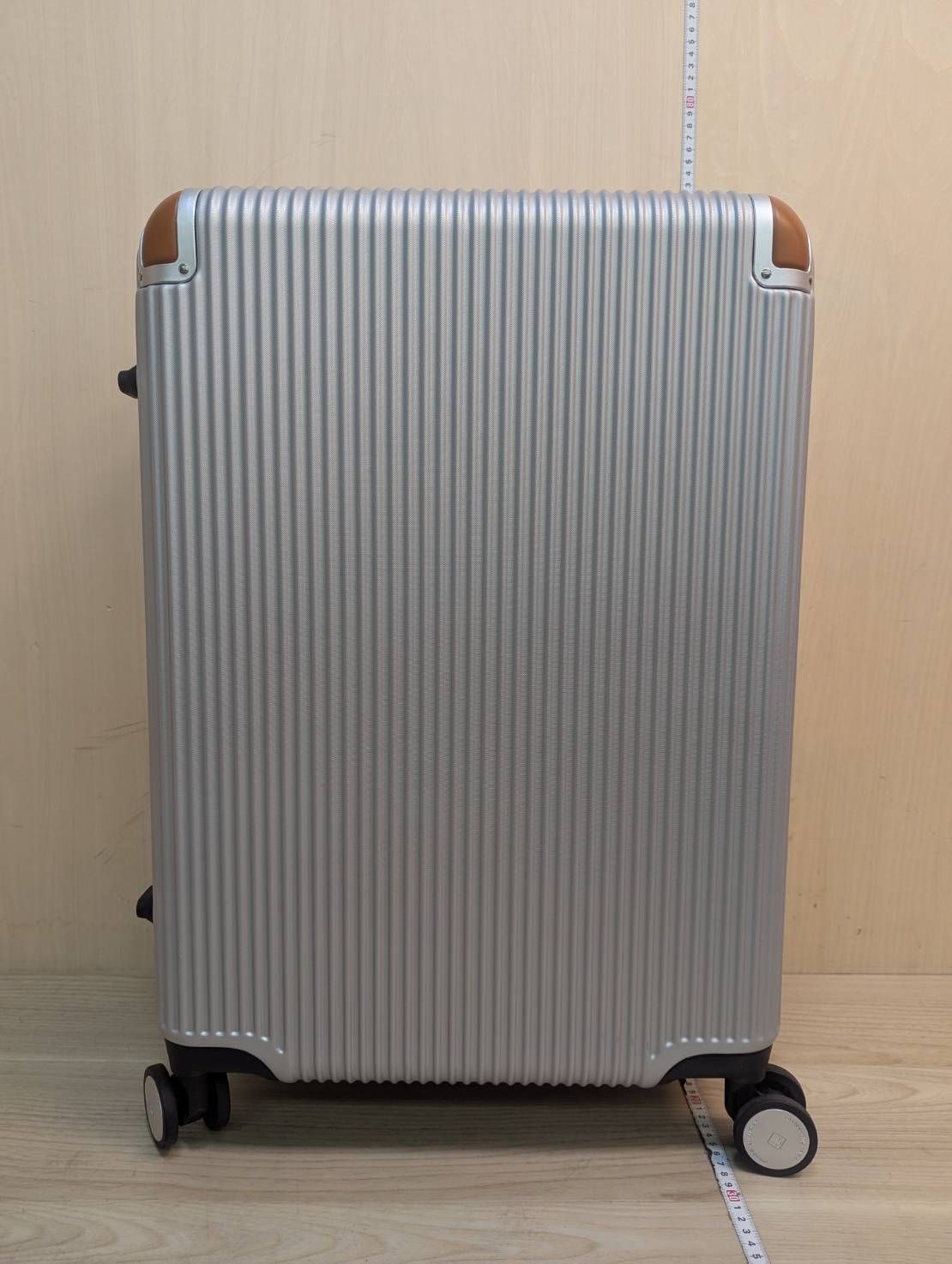 展示品 スイスミリタリー プレミアム Cタイプ 64L スーツケース SM