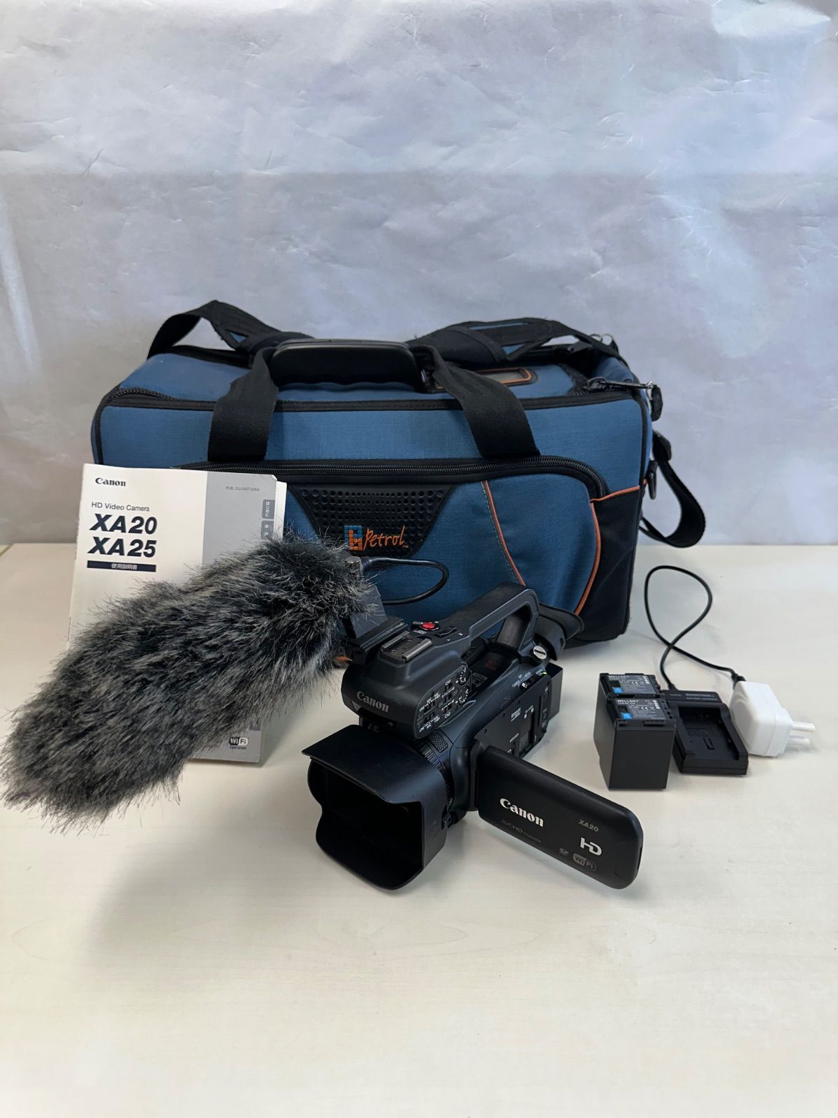 【どんくん】美品 Canon XA20 業務用フルHDビデオカメラ フォロー割対象商品】 Canon XA20 業務用フルHDビデオカメラ ペテ