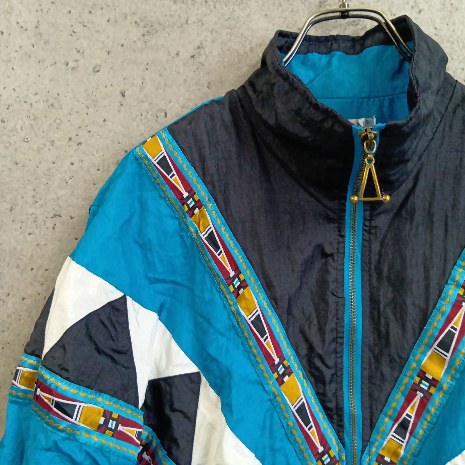 USED】US 古着 LAVON PETITES 90s 80s ナイロンジャケット 幾何学模様 