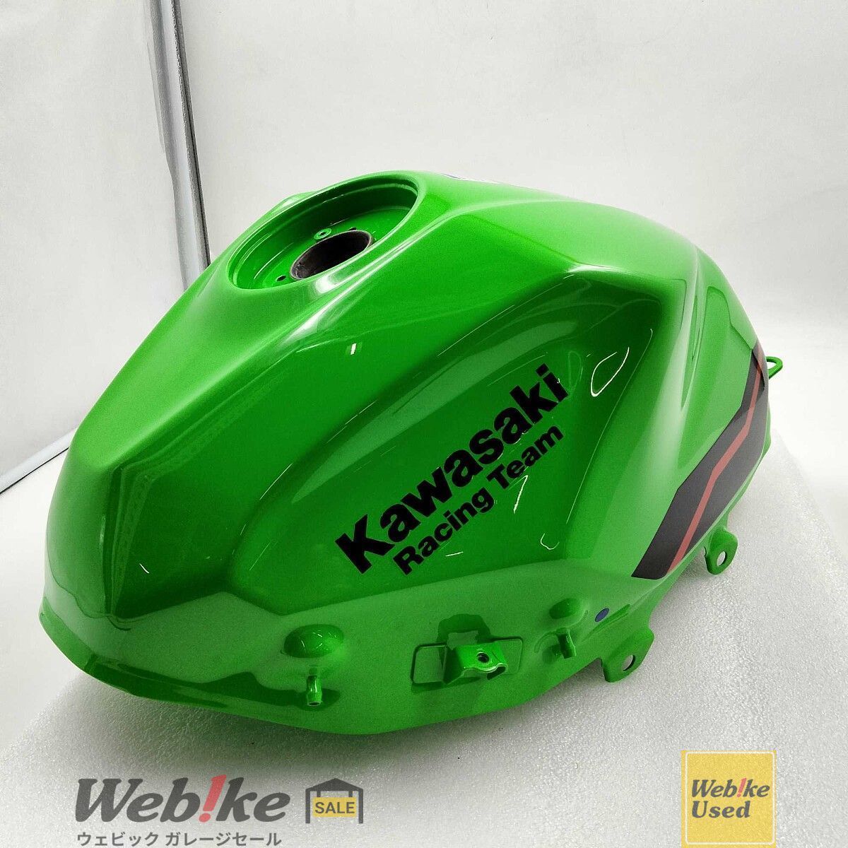 カワサキ純正中古パーツ Ninja400KRT ガソリンタンク 51091-5372-777