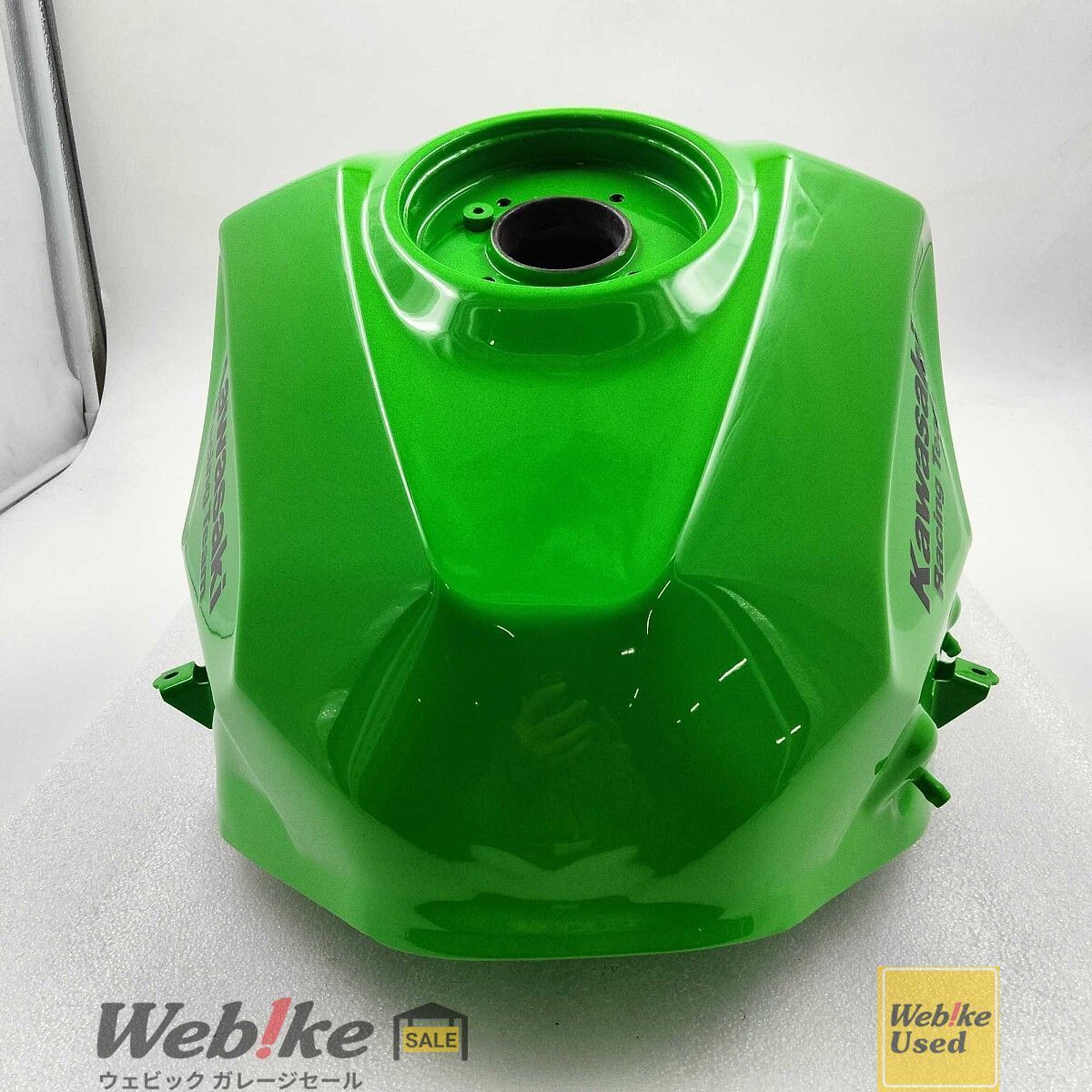 カワサキ純正中古パーツ Ninja400KRT ガソリンタンク 51091-5372-777