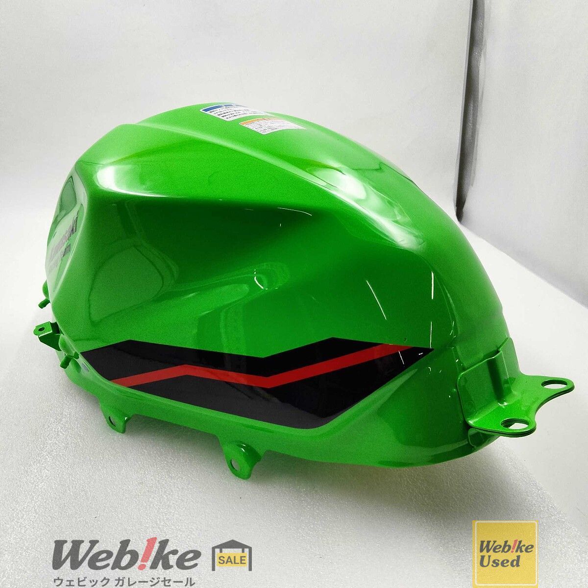 カワサキ純正中古パーツ Ninja400KRT ガソリンタンク 51091-5372-777