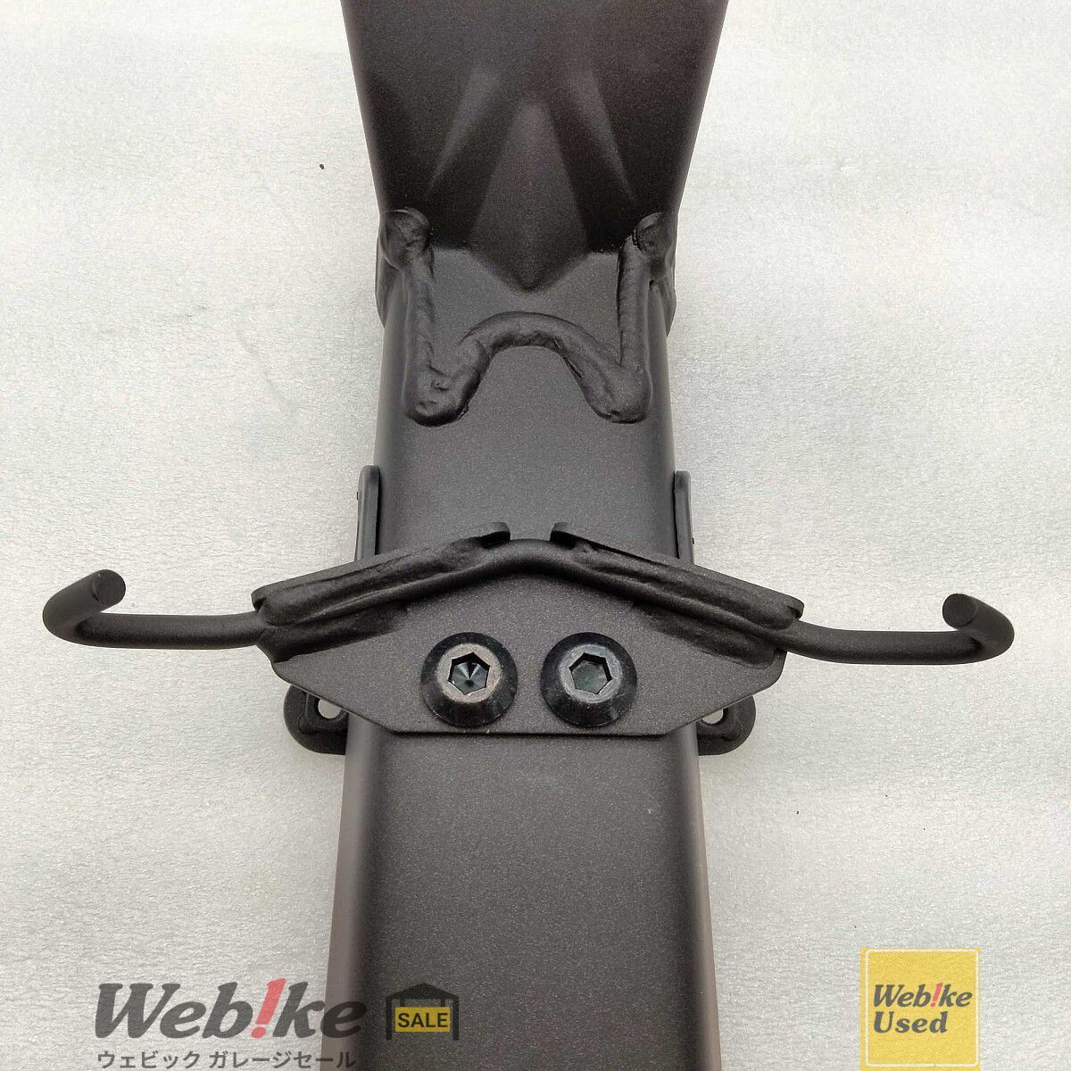 カワサキ純正中古パーツ ZX-25R リアフェンダー ブラケット 11057-2915