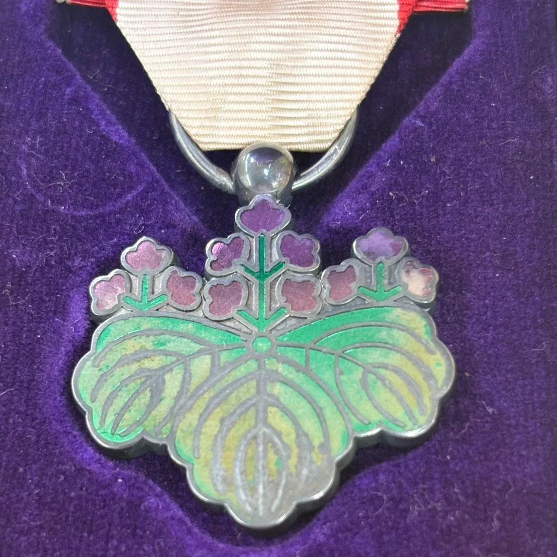 ◎【✨昭和レトロ✨】 勲七等青色桐葉章 勲章 メダル 日本 箱入り 骨董