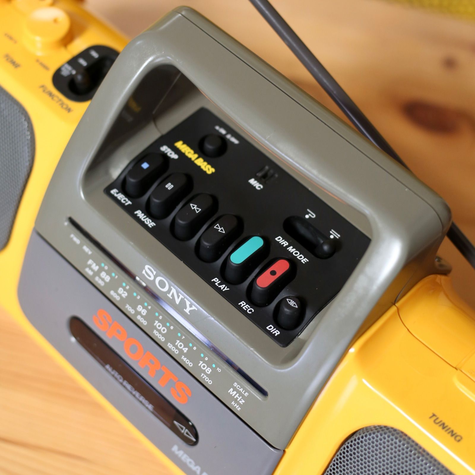 ジャンク SONY SPORTS ラジカセ CFS-905 MEGABASS SONY CFS-905 SPORTS ラジカセ MEGABASS搭載 整備済 動作品 - メルカリ