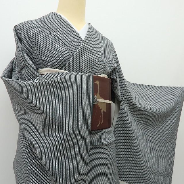 六花-RIKKA- 美品 正絹 縦縞❀無敵の定番キモノ❀小紋 着物 A4674