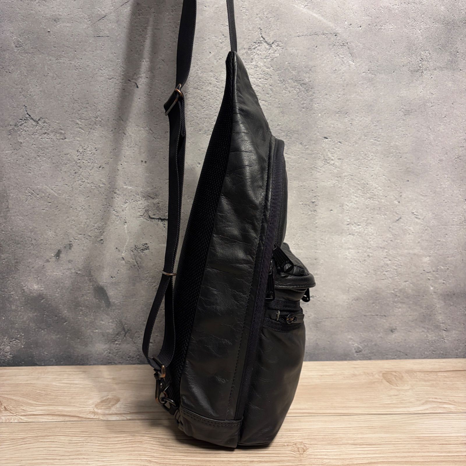 定価55,000円 PORTER ALOOF スリングショルダーバッグ ブラック