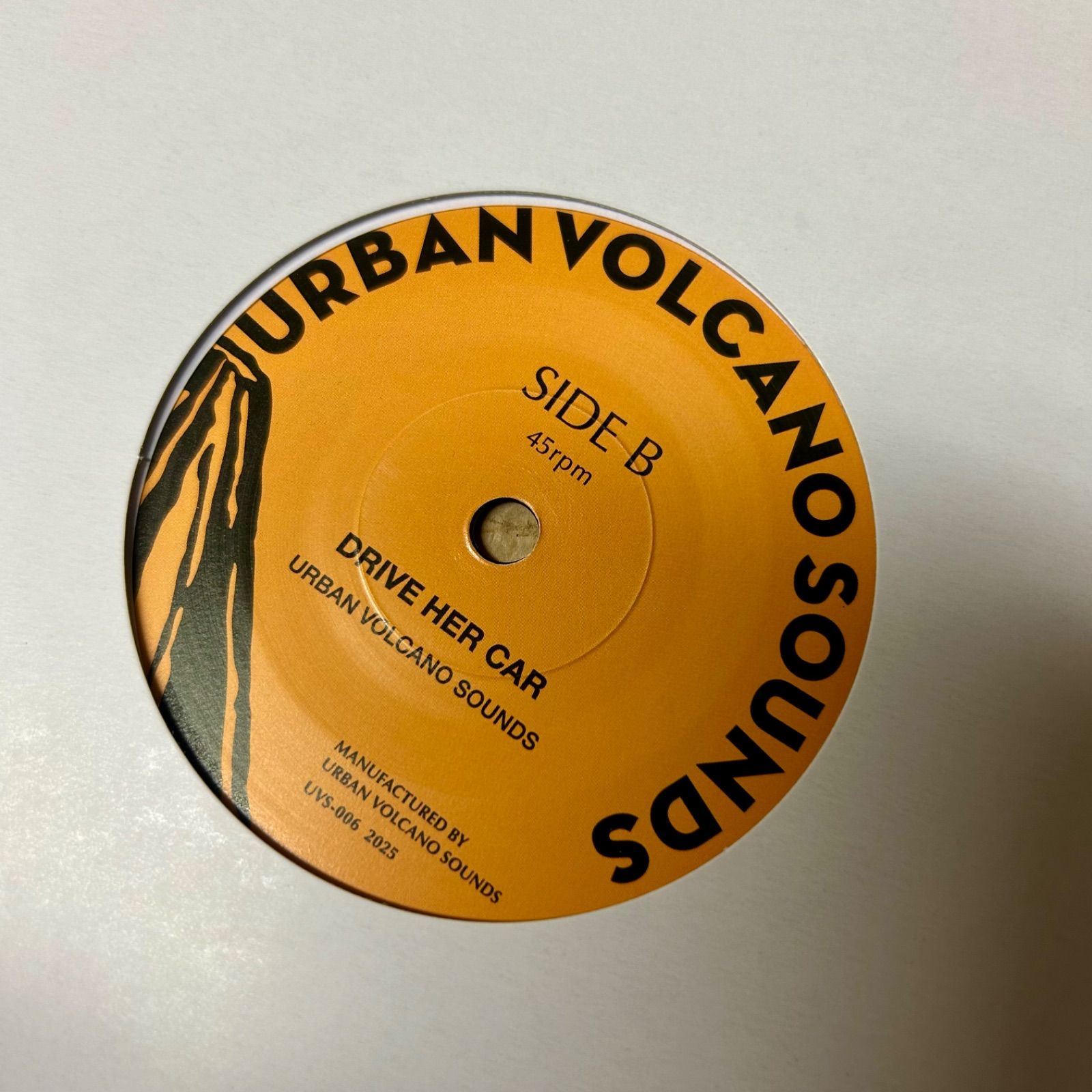 新品】URBAN VOLCANO SOUNDS - 丘サウダージc/w DRIVE HER CAR [7