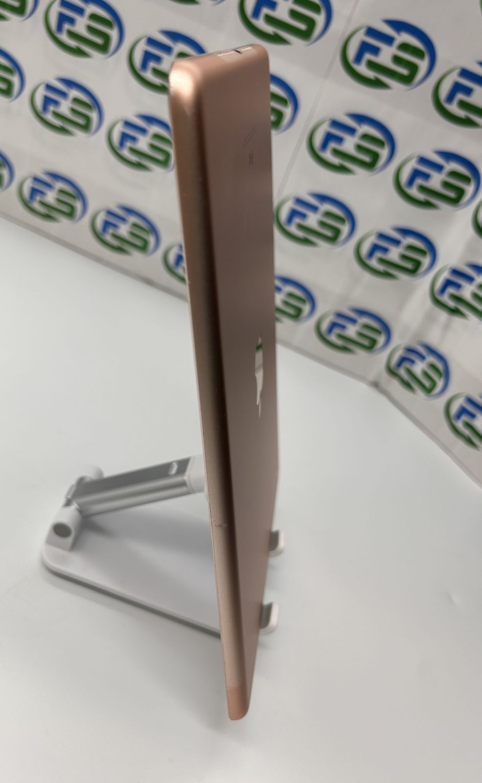 iPad 第6世代 Wi-Fi 128GB ゴールド MRJP2J/A A1893 アイパッド iPad6