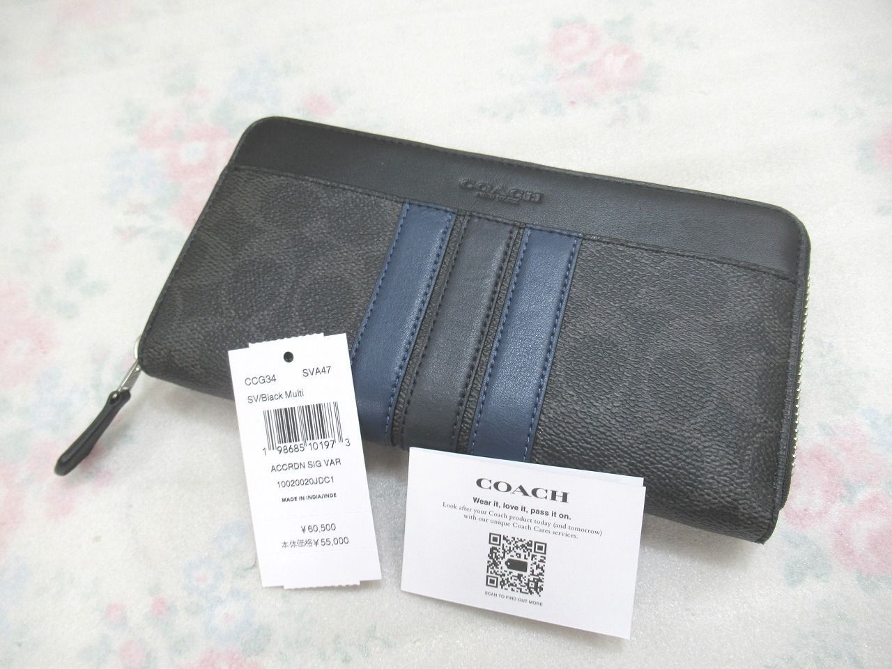 新品未使用 COACH コーチ アコーディオン ウォレット・シグネチャー 