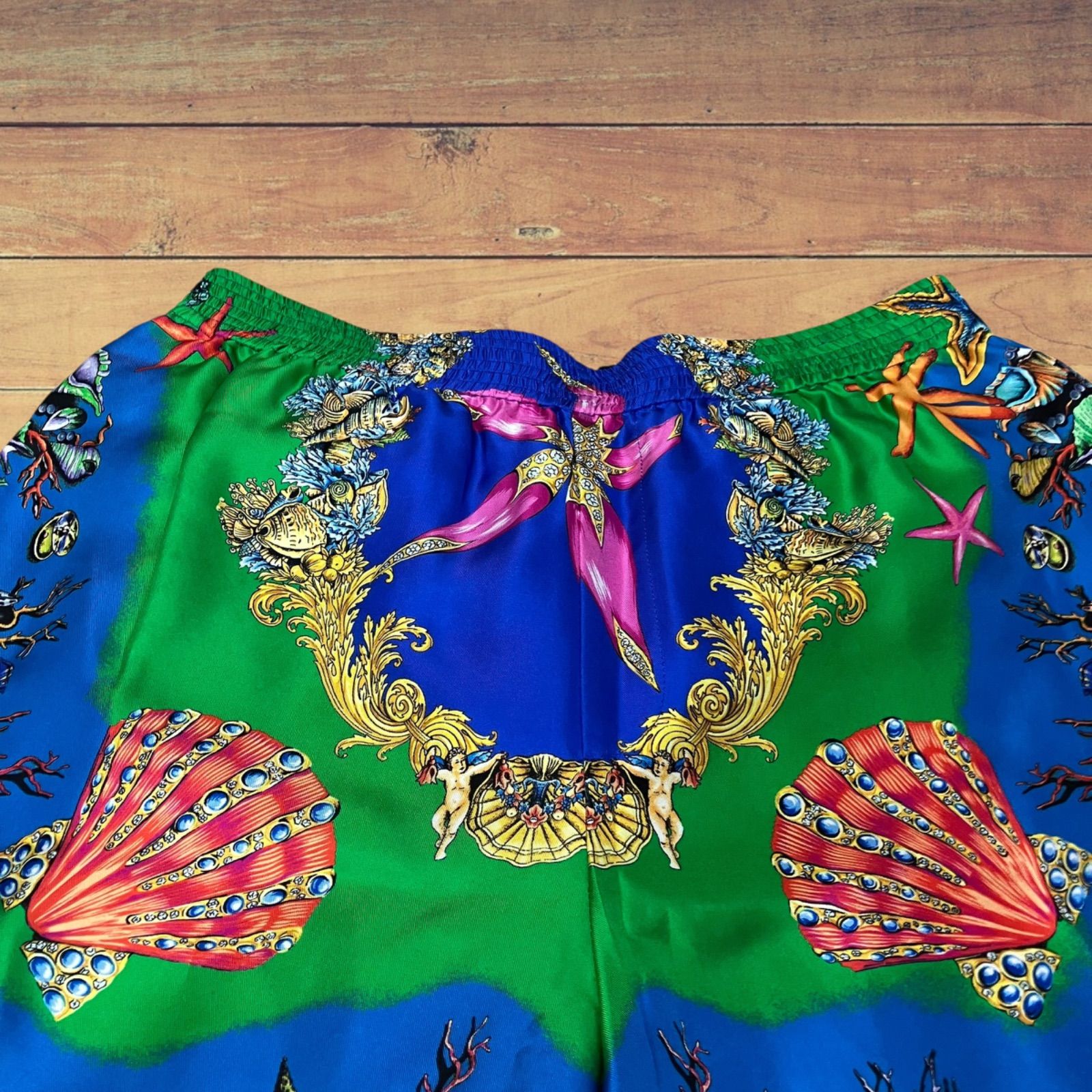 VERSACE ヴェルサーチ トレゾール ドゥ ラ メール 総柄シルクショーツ 