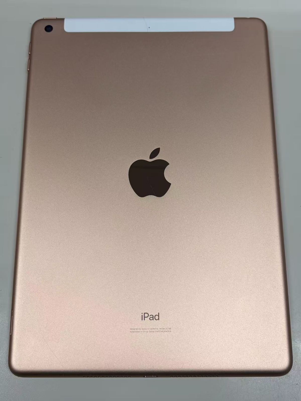 電池79% SIMフリーiPad (第7世代) 32GB ゴールド - メルカリ