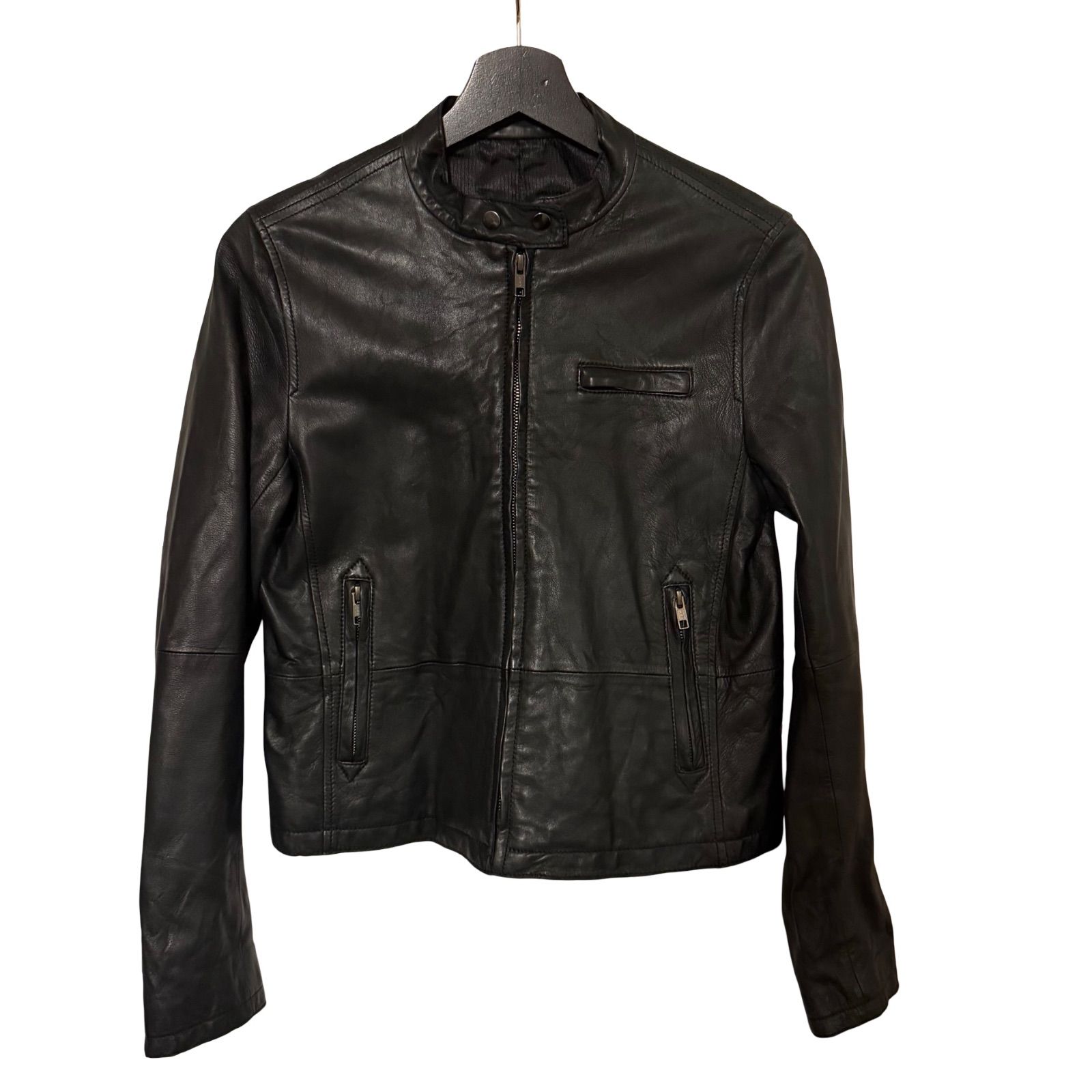 B083 UNITED ARROWS TOKYO（ユナイテッドアローズ トウキョウ