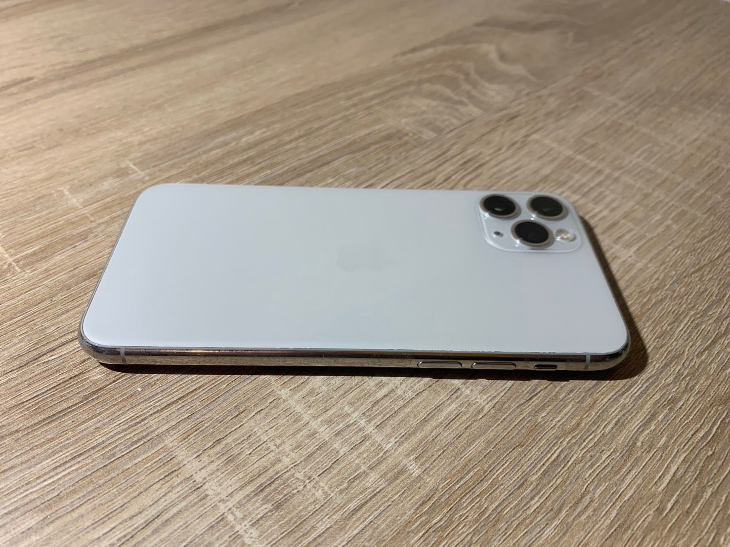 8453 iPhone 11 Pro 256GB シルバー - メルカリ