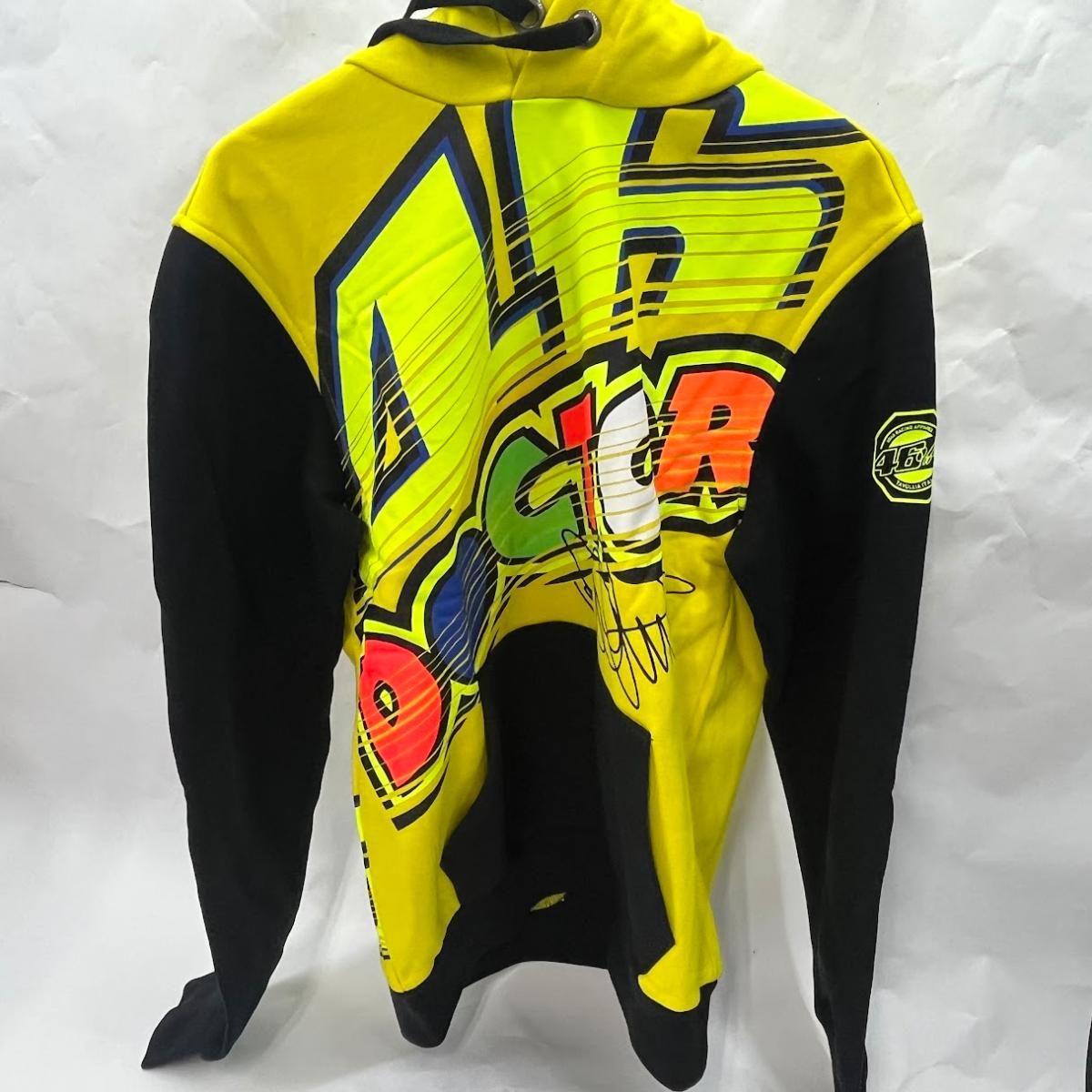 【未使用】※色移りあり　ヴァレンティーノ ロッシ VR46フーディメンズS長袖黄黒【送料無料】メール便※代引き不可 未使用】ヴァレンティーノ ロッシ VR46フーディメンズS長袖黄黒【送料