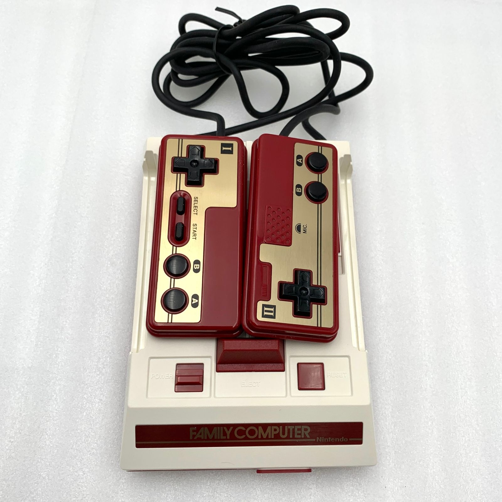 任天堂 ニンテンドークラシックミニ ファミリーコンピュータ 107765635 