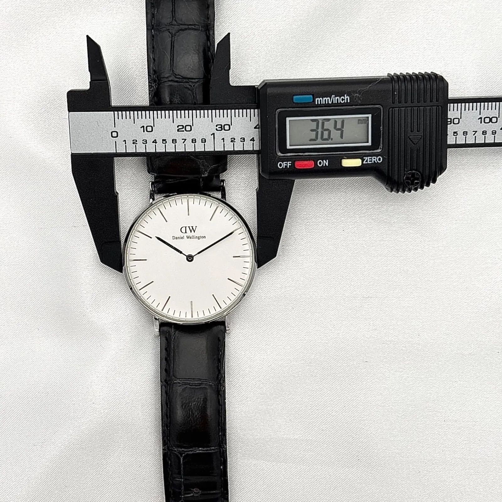 稼働品 Working item ダニエルウェリントン Daniel Wellington 腕時計 稼働品 Working item ダニエルウェリントン Daniel Wellington 腕時計